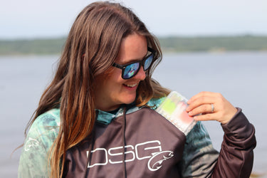 #color_dark-charcoal-and-mossy-oak-wakeform-bowspray